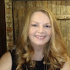 Meet your Posher, Becky